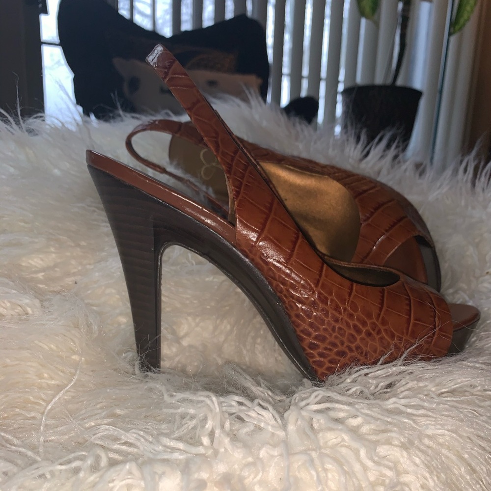 Brown Jessica Simpson Peep Toe pumps